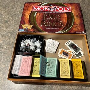 Parker Brothers Monopoly Lord of the Rings Trilogy Edition Complete Board Game